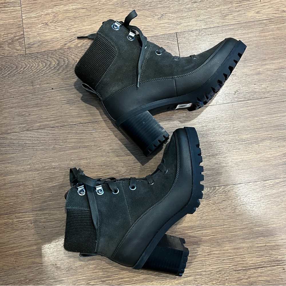 New Ugg redwood green boots